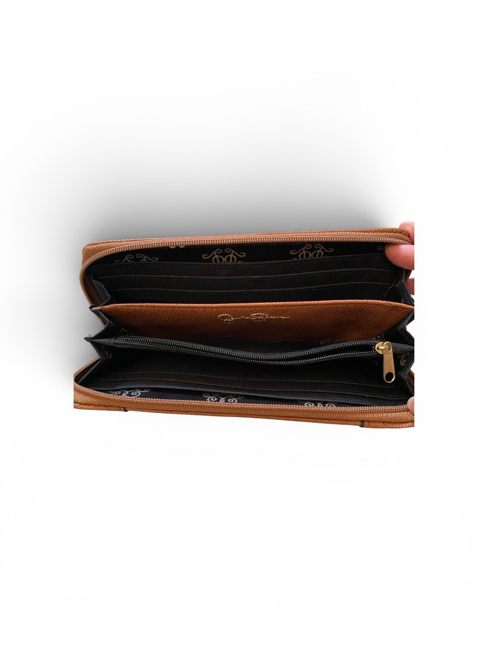 Jessica Simpson Brown Pebbled Leather Wallet with Gold Logo Plaque - Picture 4 of 9